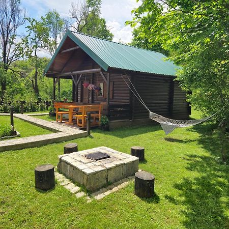 Cabin House Dubovik ツェティニェ エクステリア 写真