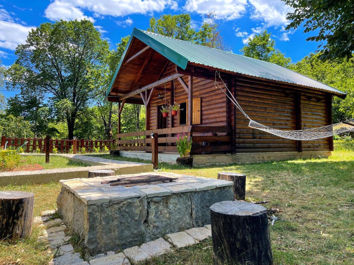 Cabin House Dubovik ツェティニェ エクステリア 写真