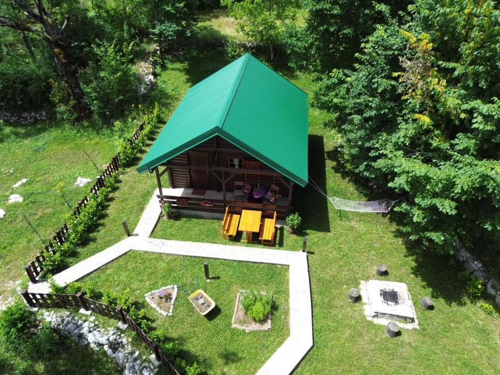 Cabin House Dubovik ツェティニェ エクステリア 写真